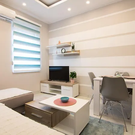 Jana Apartmani Belgrado Esterno foto