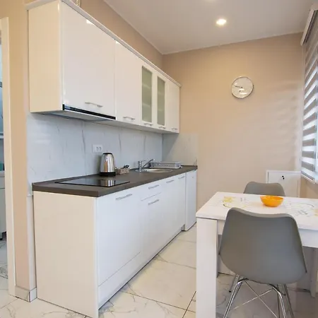 Jana Apartmani Belgrado Esterno foto