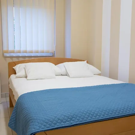 Jana Apartmani Belgrado Esterno foto