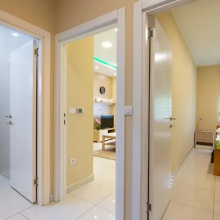 Jana Apartmani Belgrado Esterno foto